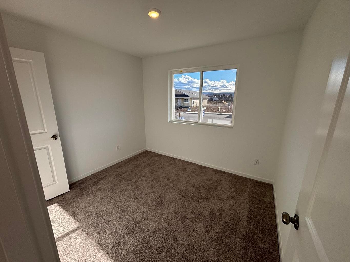 Photo of 1349 NE Cobbleridge Lp 24 of 30