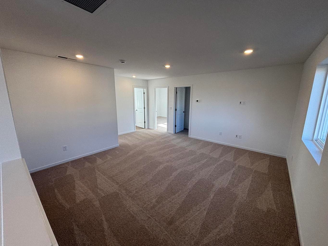 Photo of 1395 NE Cobbleridge Lp 30 of 37