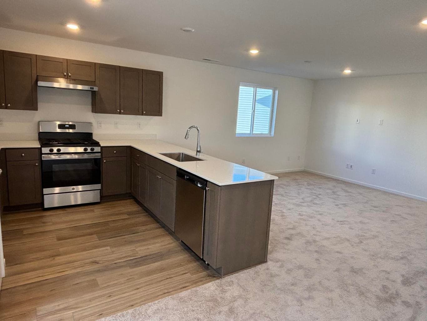Photo of 1291 NE Cobbleridge Lp 32 of 36