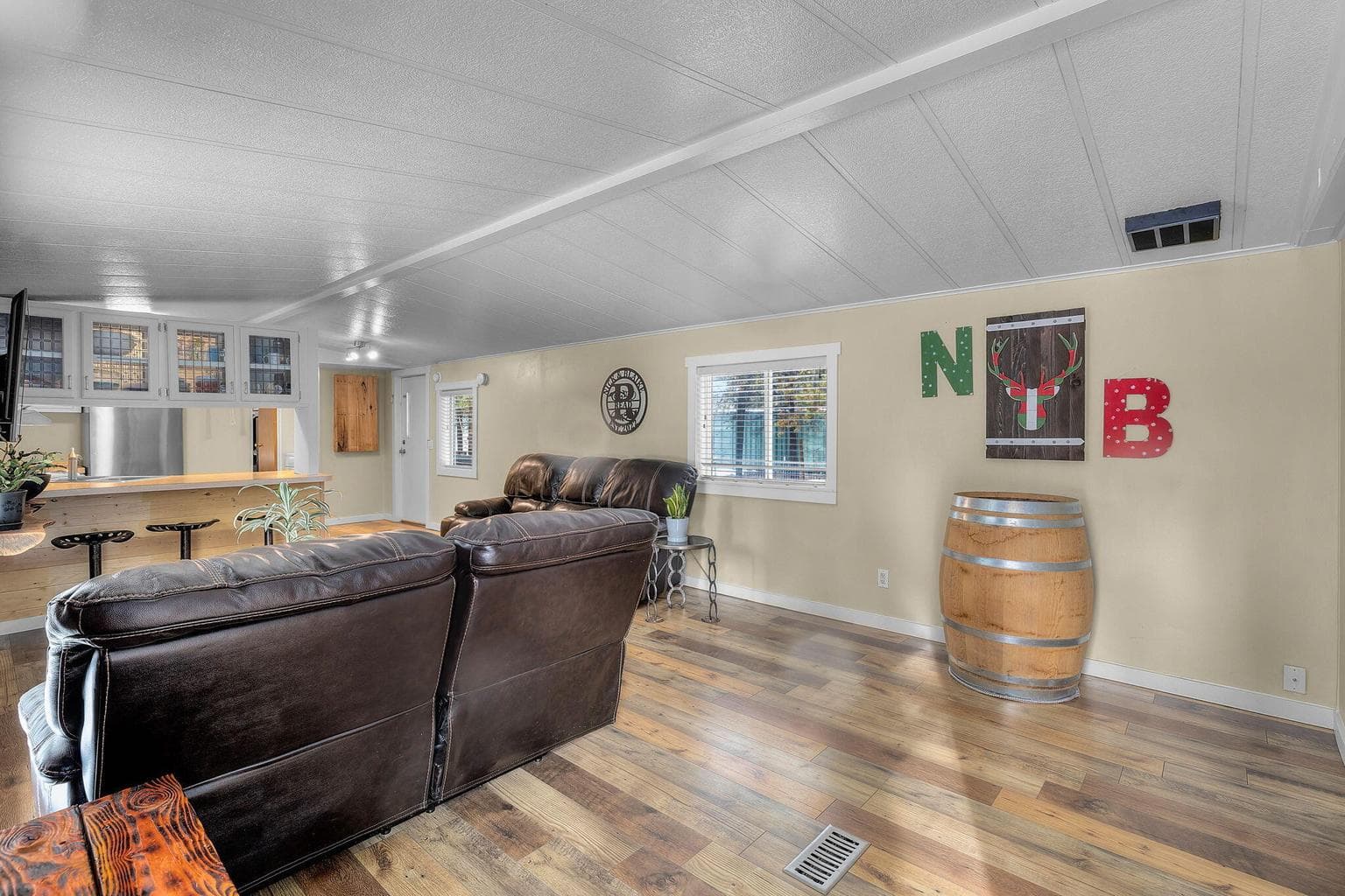 Photo of 16146 Green Forest Road 6 of 33