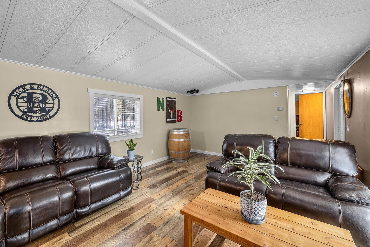 Photo of 16146 Green Forest Road 12 of 33