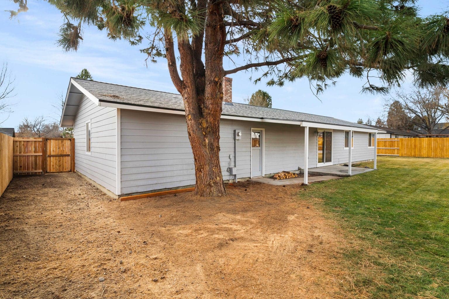 Photo of 2673 SW Evergreen Avenue 26 of 26
