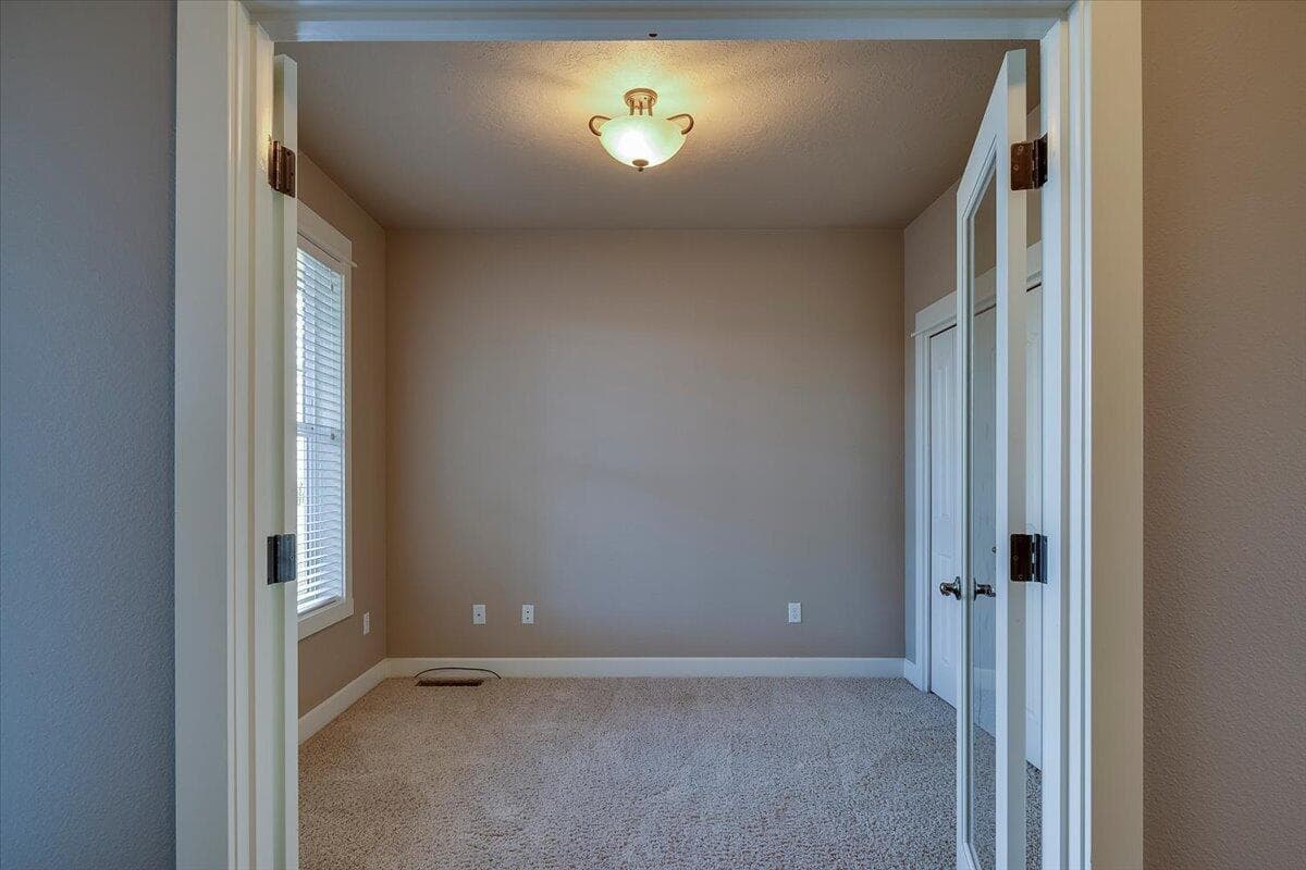 Photo of 2644 NW 19th Street 16 of 43