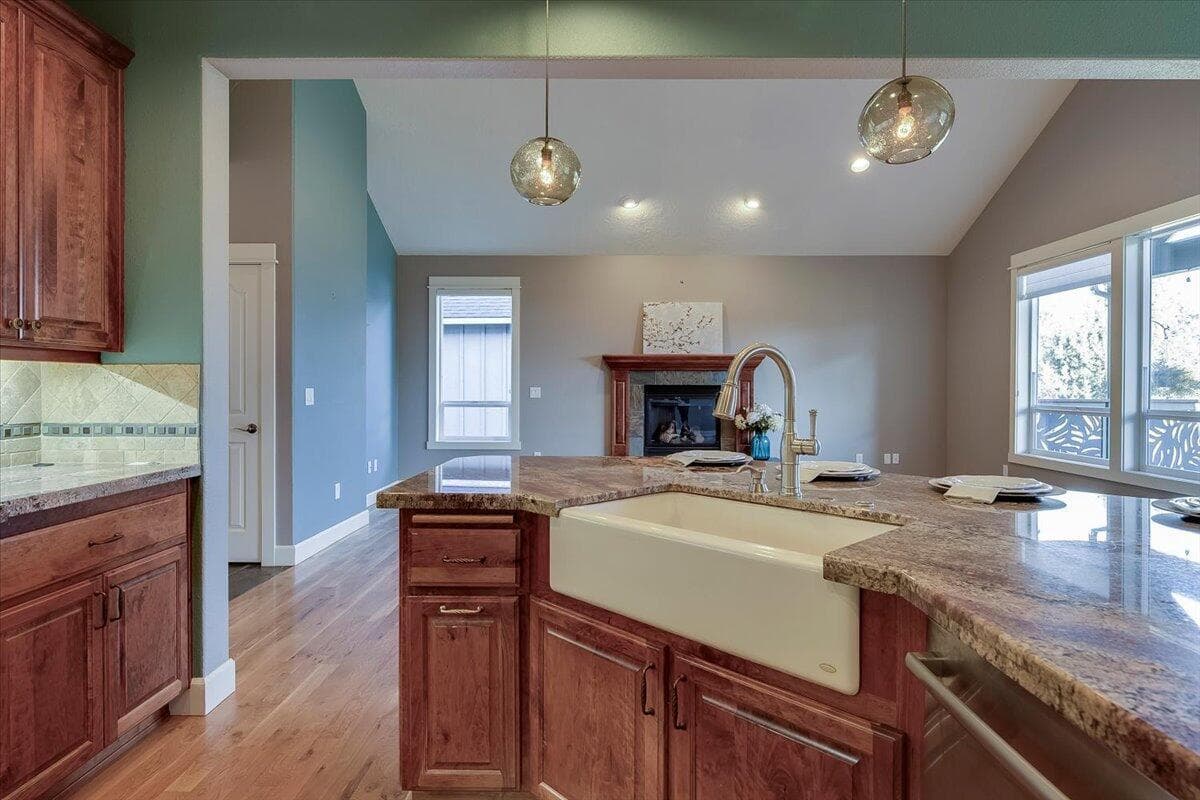Photo of 2644 NW 19th Street 26 of 43