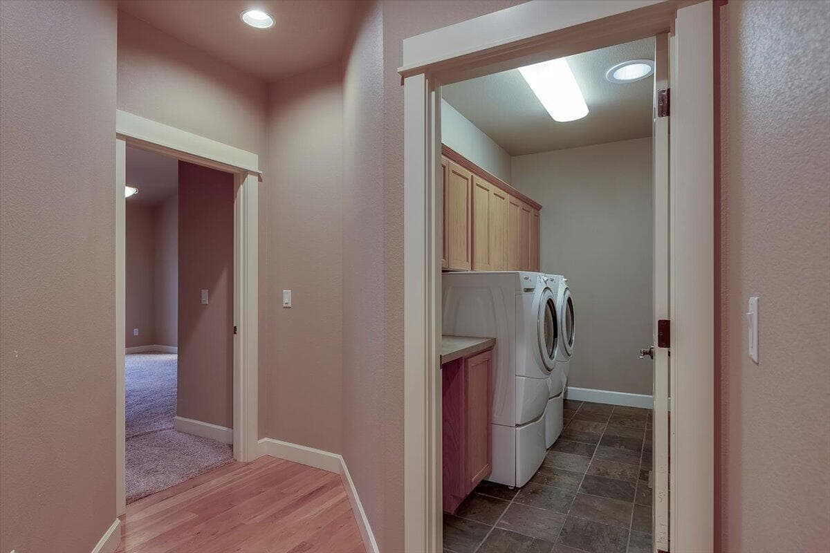 Photo of 2644 NW 19th Street 34 of 43