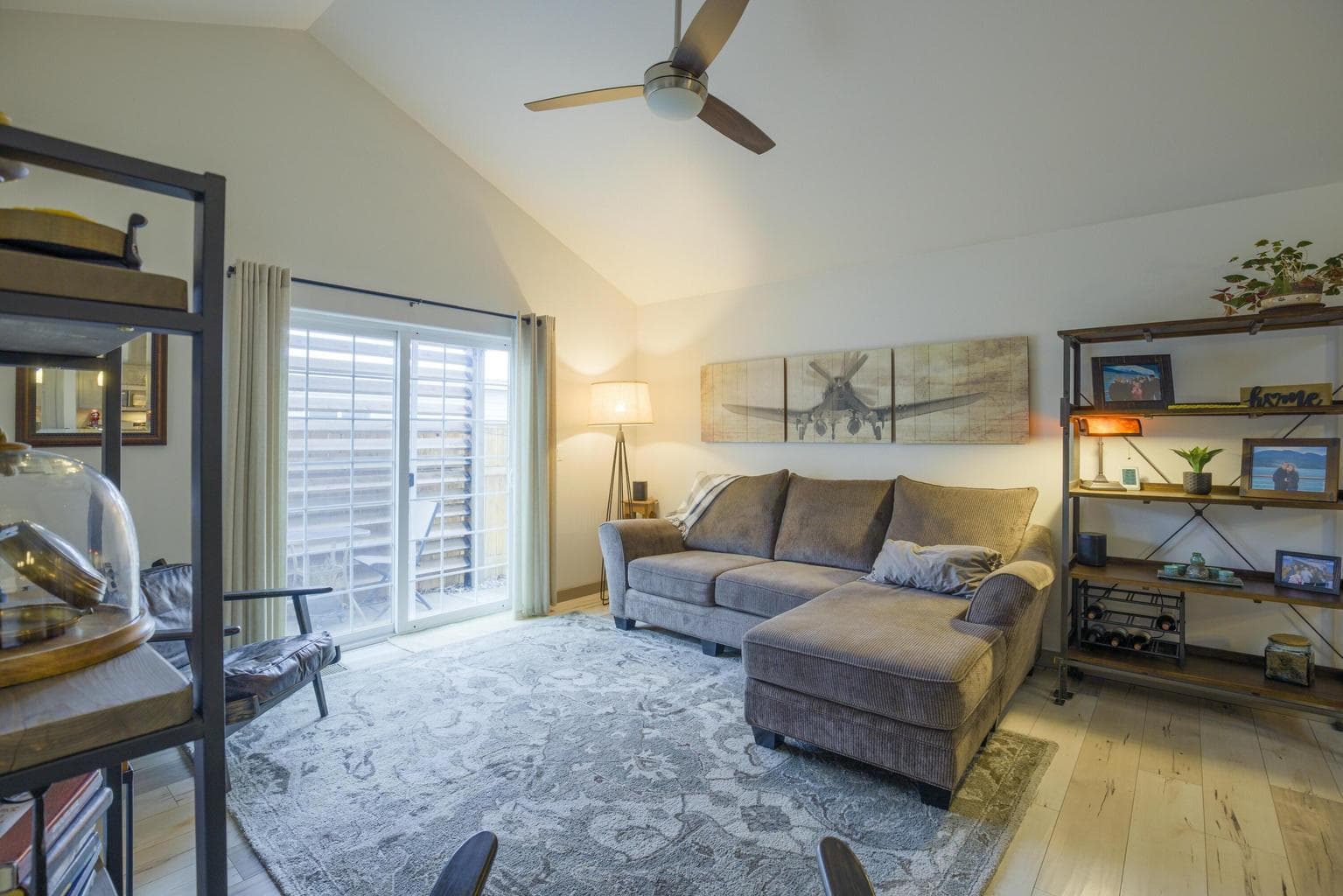 Photo of 1549 SW Kalama Avenue 15 of 73