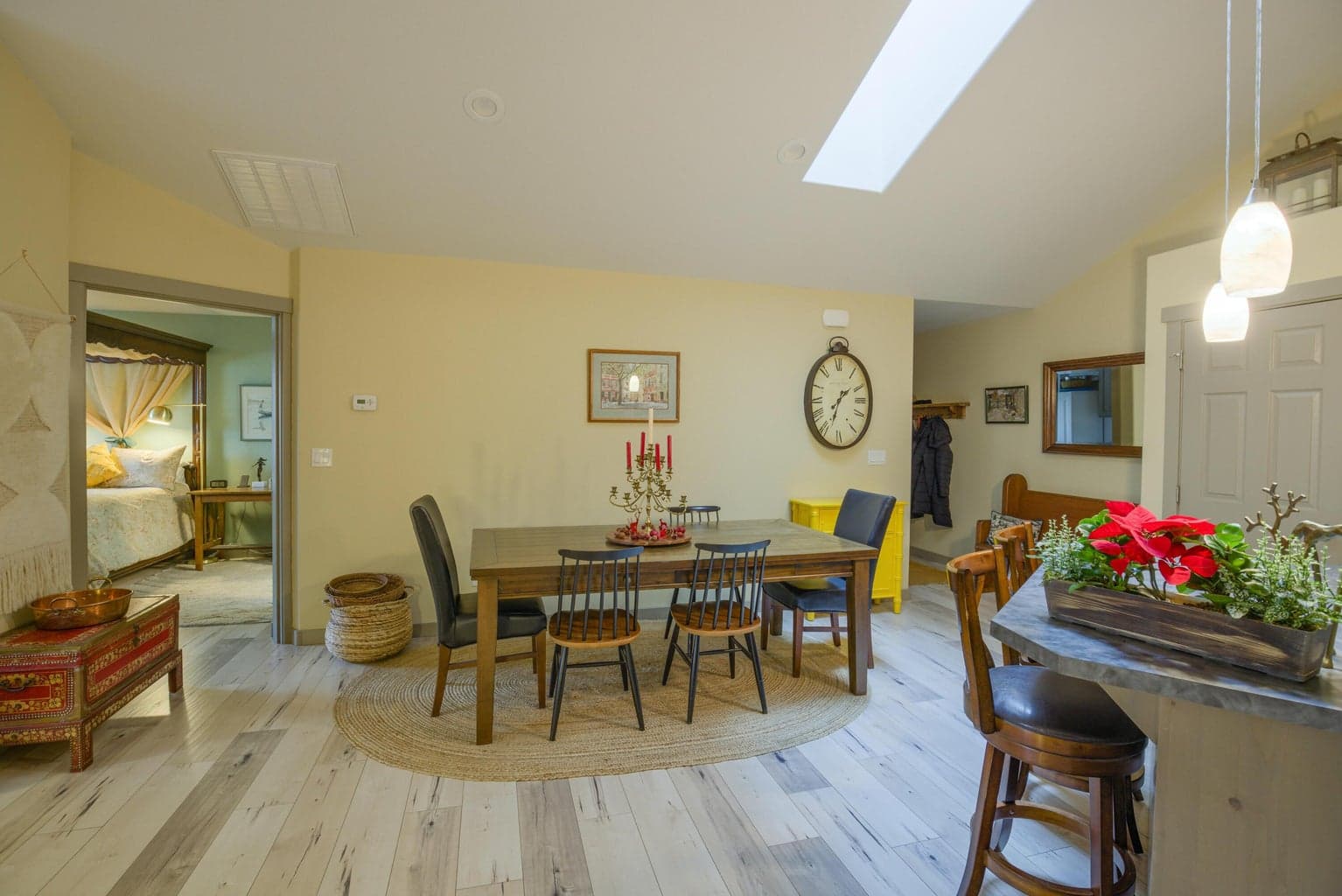 Photo of 1549 SW Kalama Avenue 44 of 73