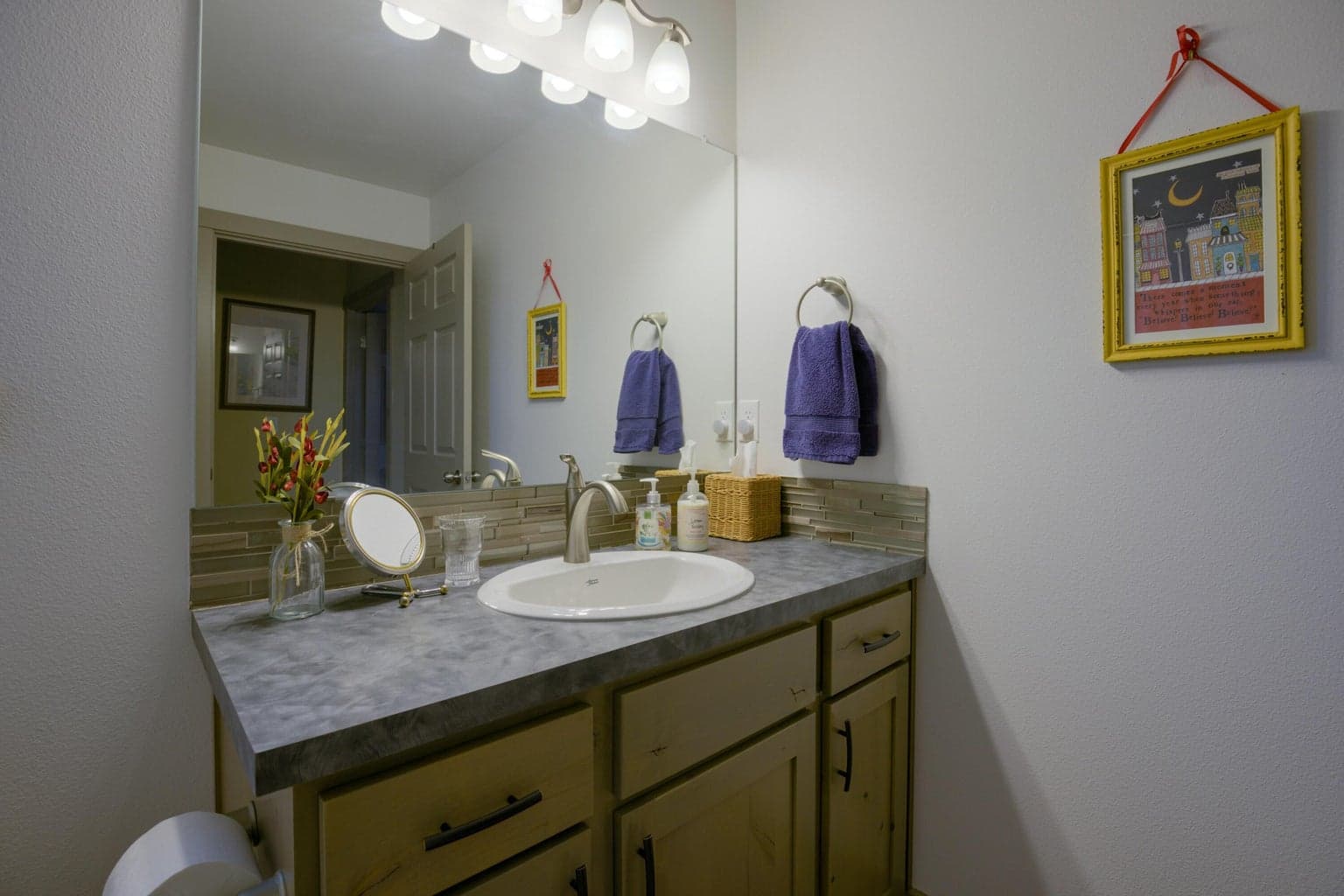 Photo of 1549 SW Kalama Avenue 59 of 73