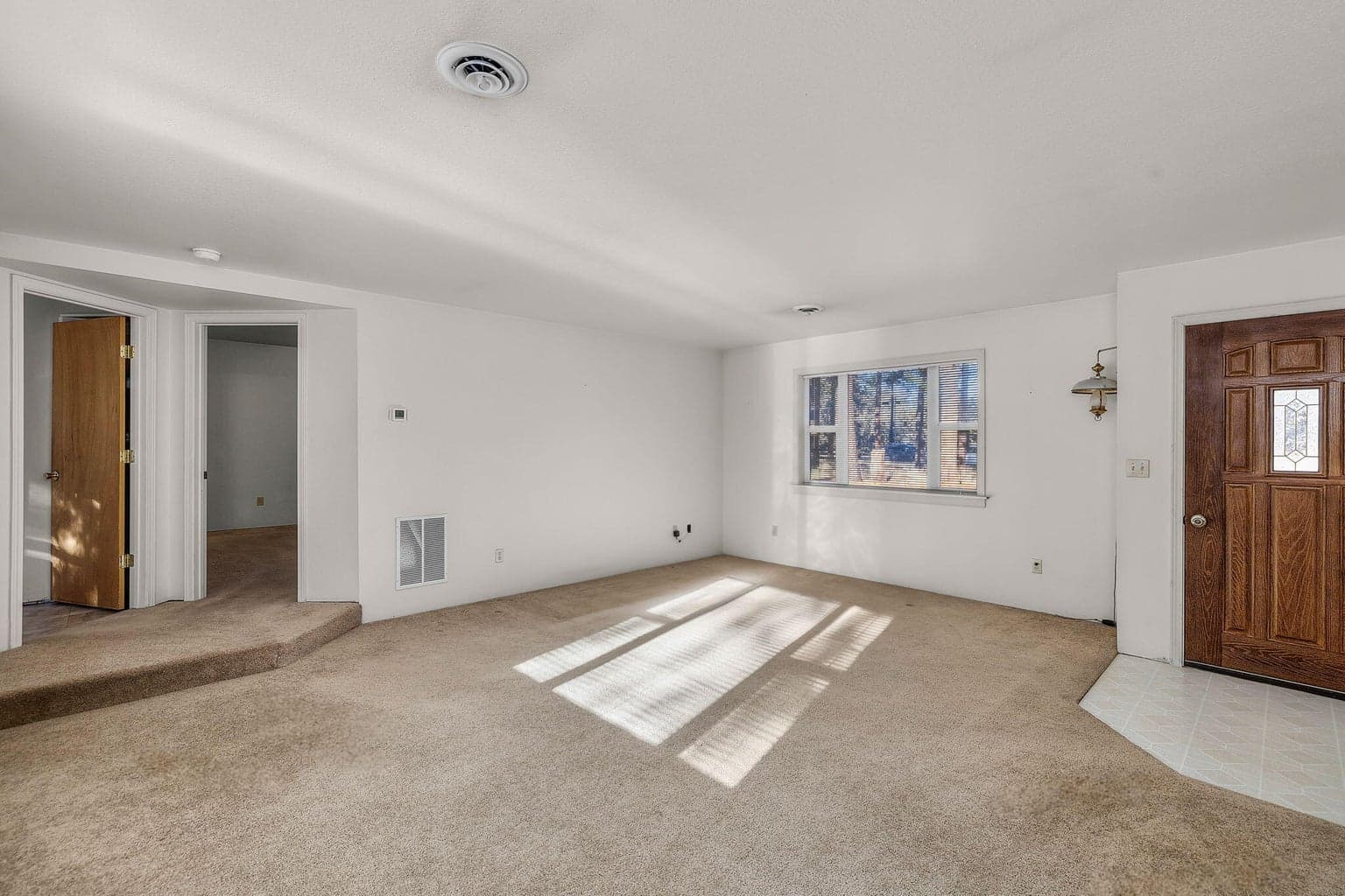Photo of 17235 Kent 6 of 36