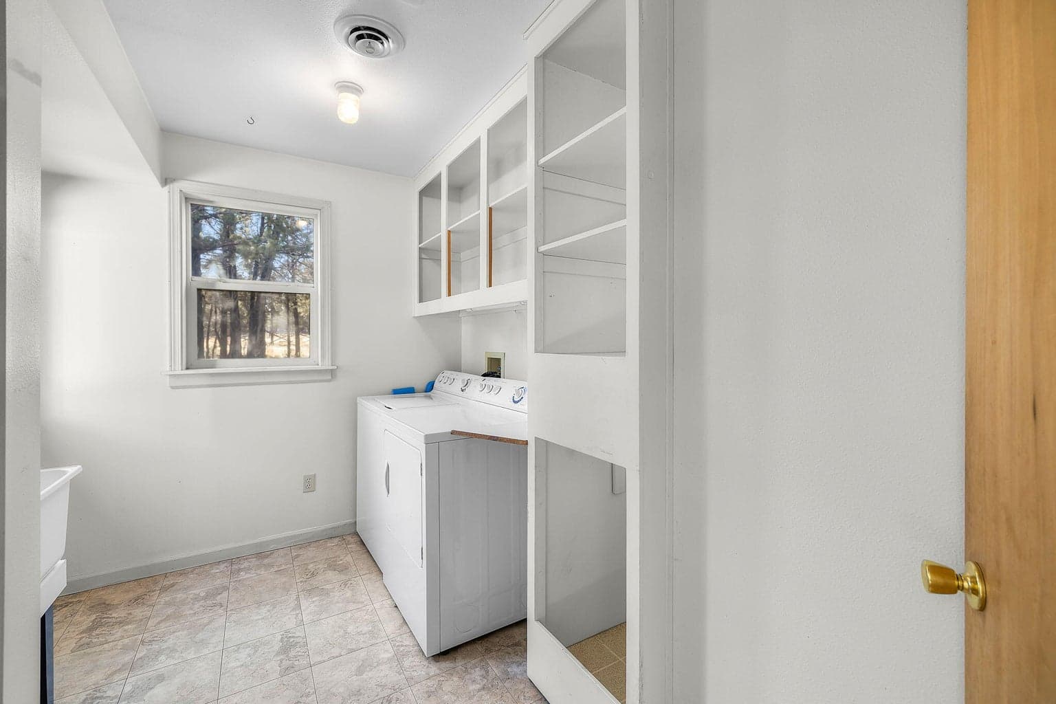 Photo of 17235 Kent Road 13 of 36