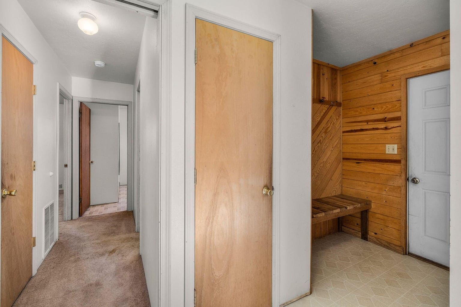 Photo of 17235 Kent Road 21 of 36