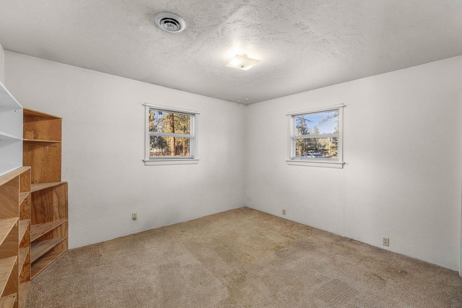 Photo of 17235 Kent Road 23 of 36