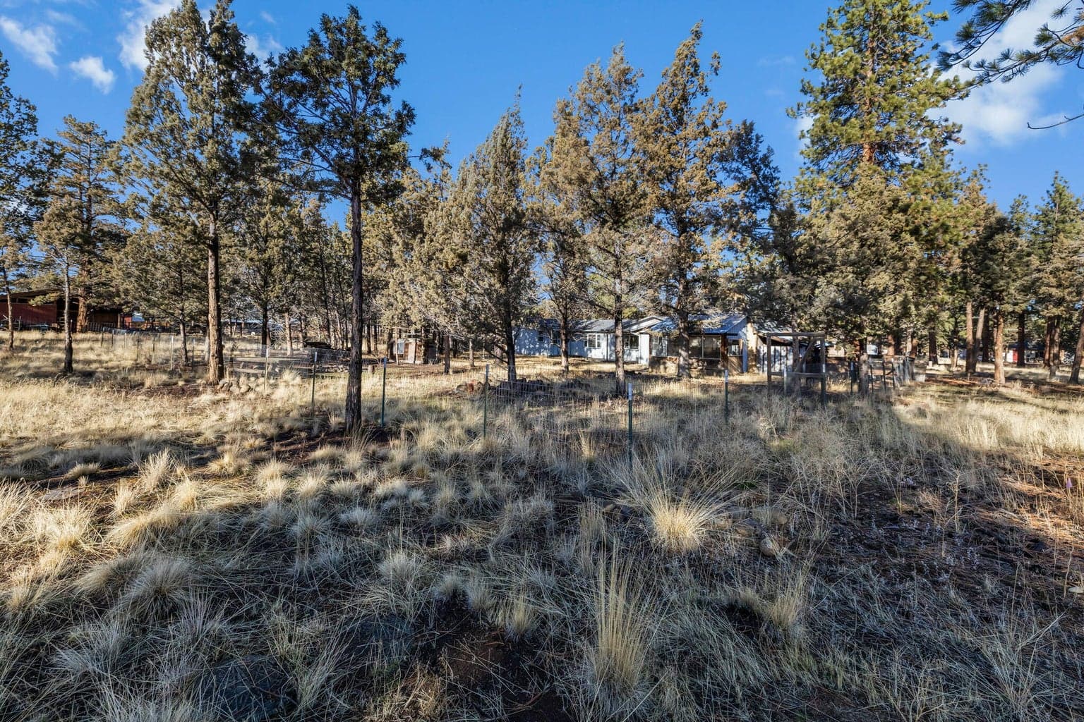 Photo of 17235 Kent Road 27 of 36