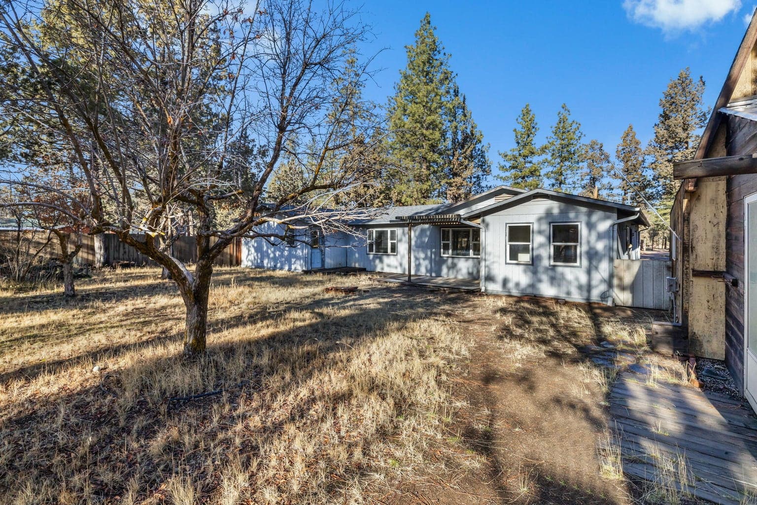Photo of 17235 Kent Road 29 of 36