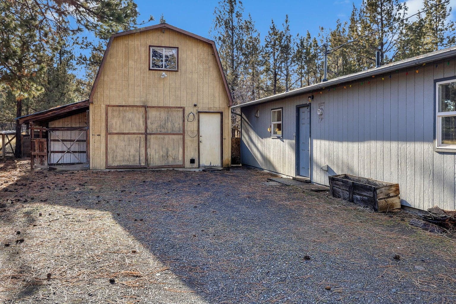 Photo of 17235 Kent Road 33 of 36