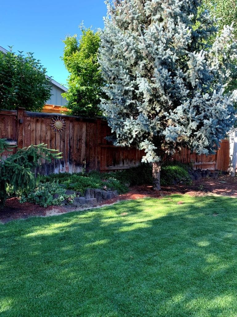Photo of 743 NE Cobblestone Court 17 of 23