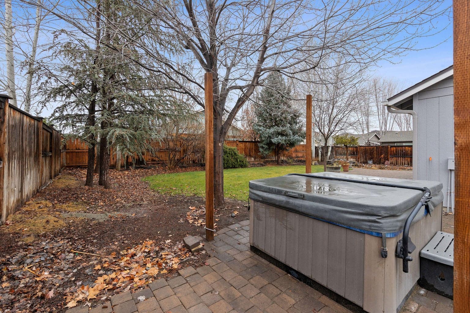 Photo of 743 NE Cobblestone Court 21 of 23