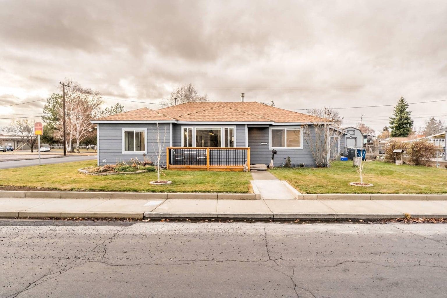 Photo of 1053 12th 1 of 31