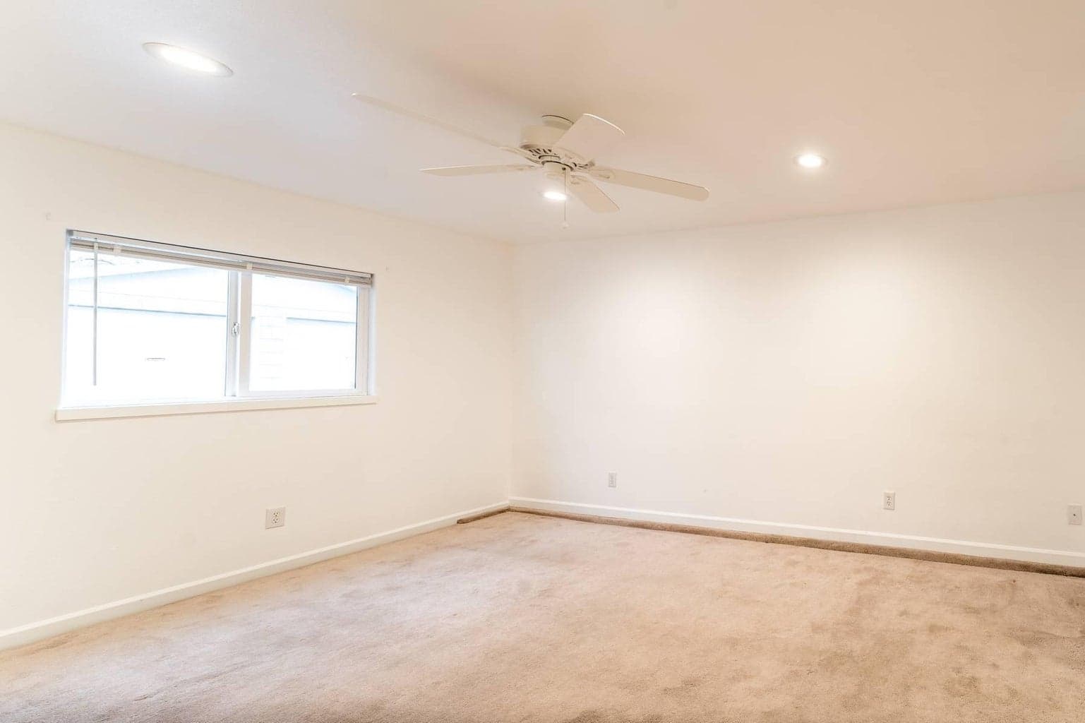 Photo of 1053 SW 12th Street 25 of 31