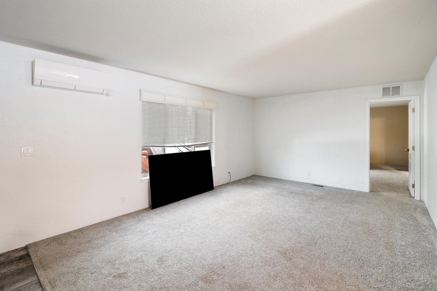 Photo of 11841 Alderwood Drive 7 of 18