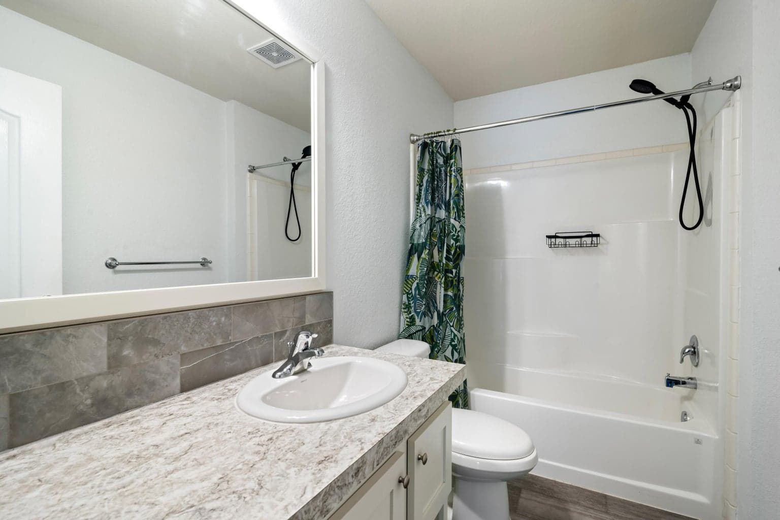 Photo of 11841 Alderwood Drive 15 of 18