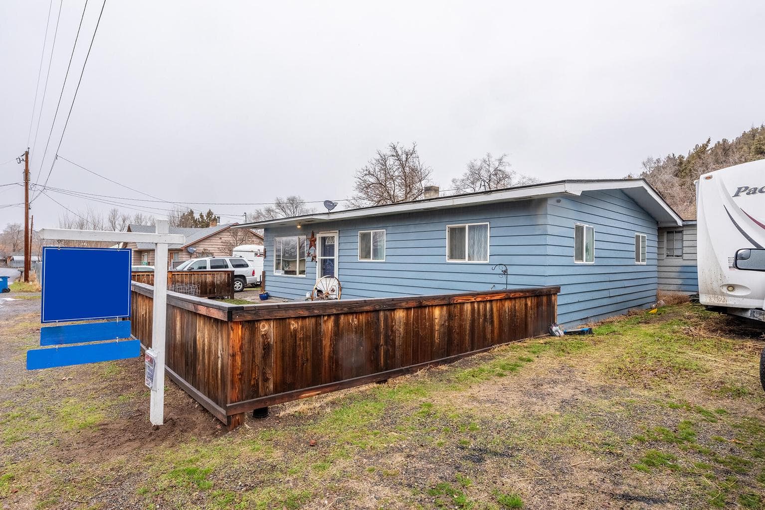 Photo of 900 Willowdale 4 of 32