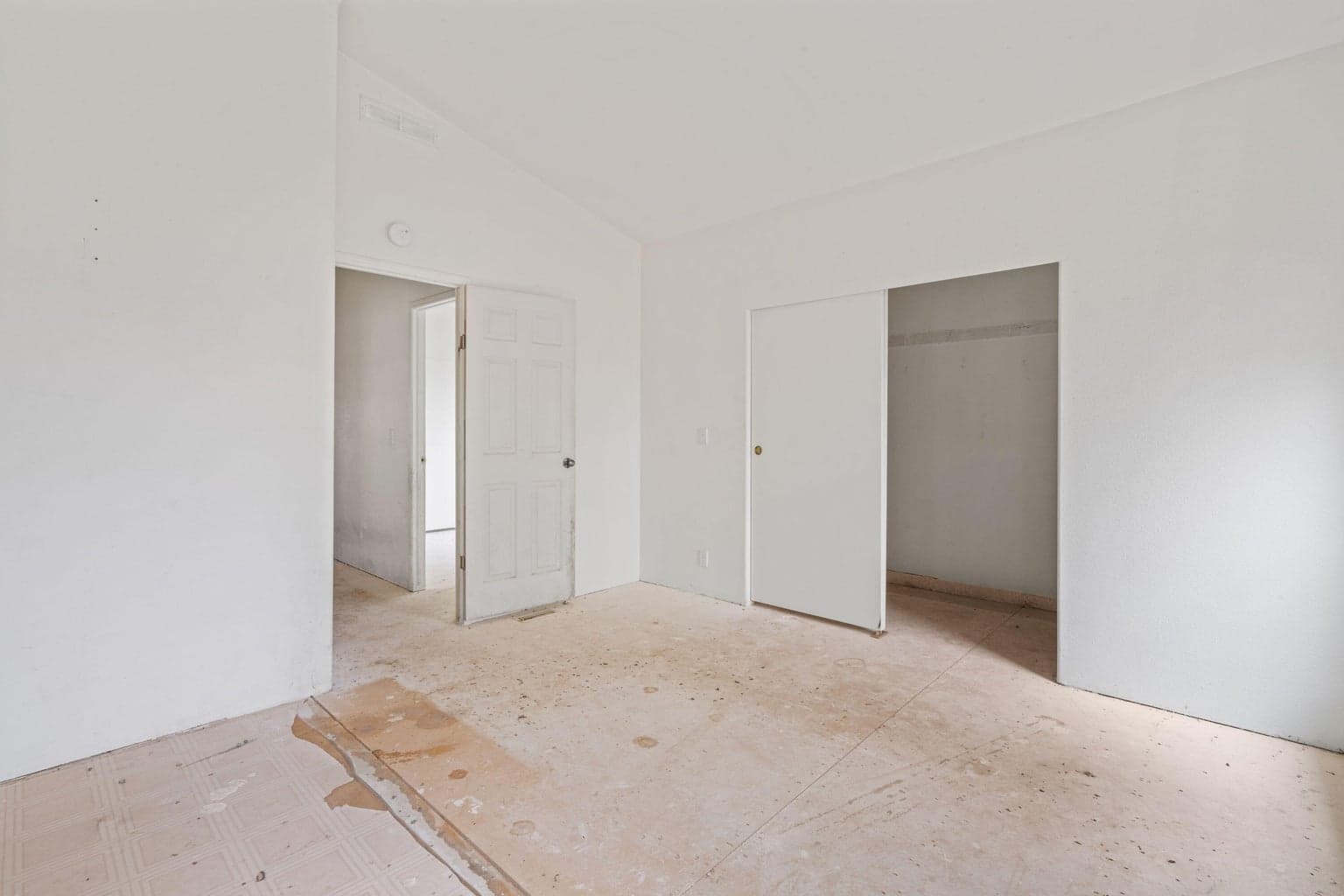 Photo of 14167 SE Gatling Way 16 of 36