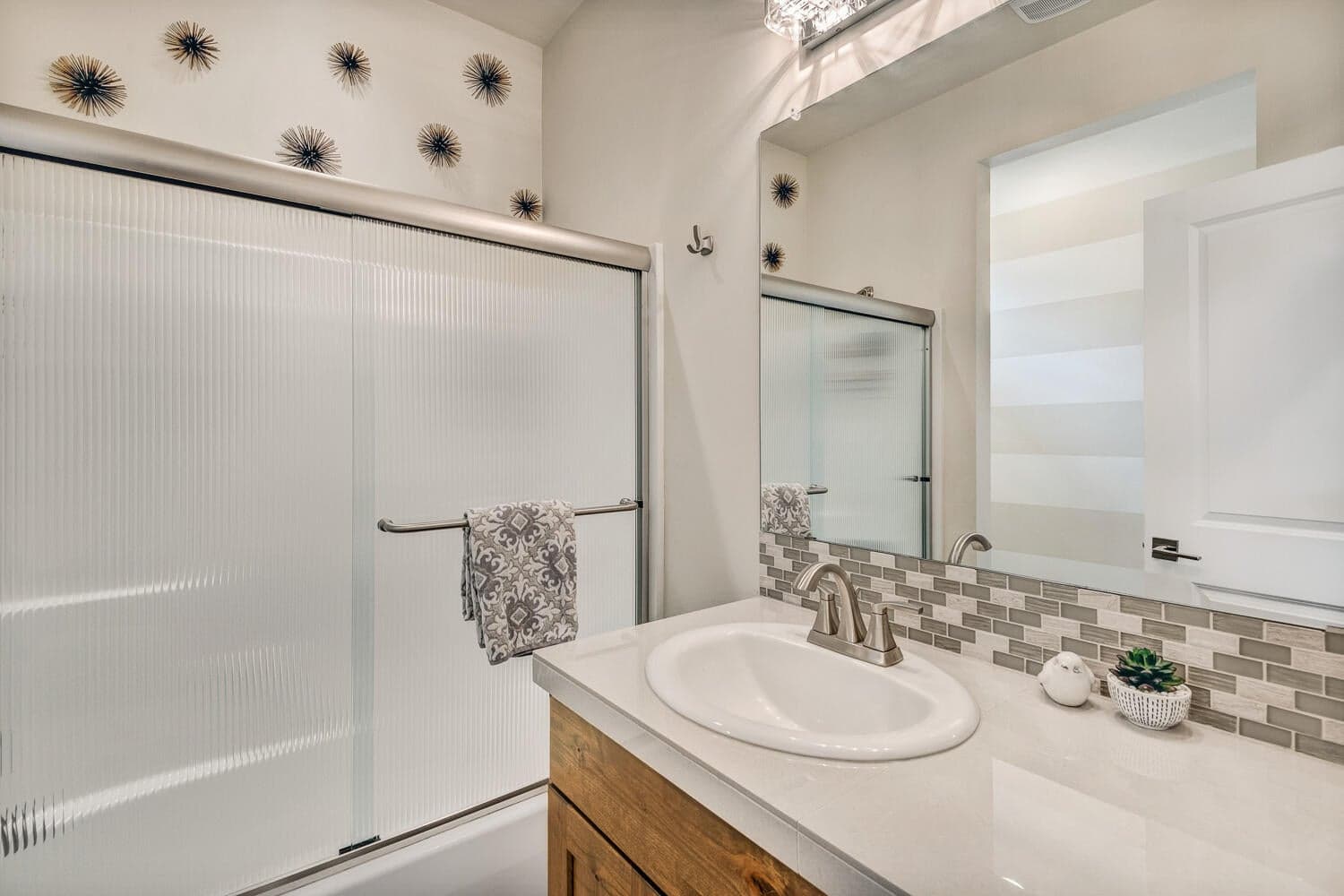 Photo of 63364 NW Milestone Drive 19 of 26