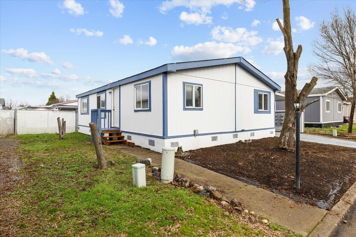 633 Archwood