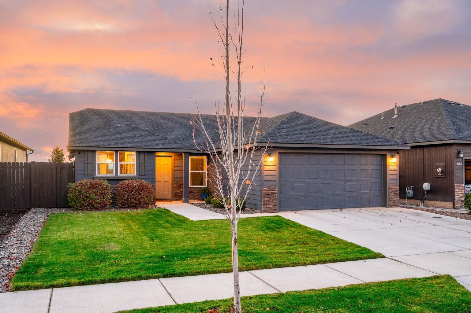 Photo of 1049 26th 2 of 51