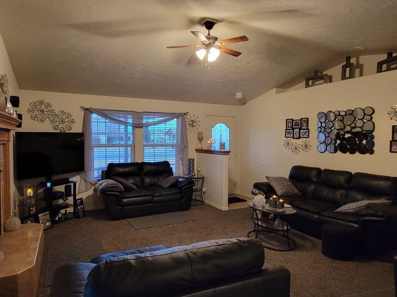 Photo of 694 NE Stone Ridge Lane 6 of 29
