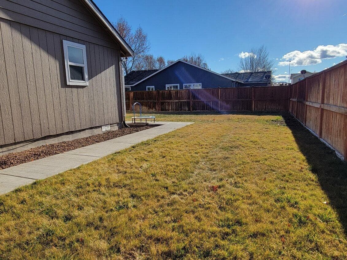 Photo of 694 NE Stone Ridge Lane 26 of 29