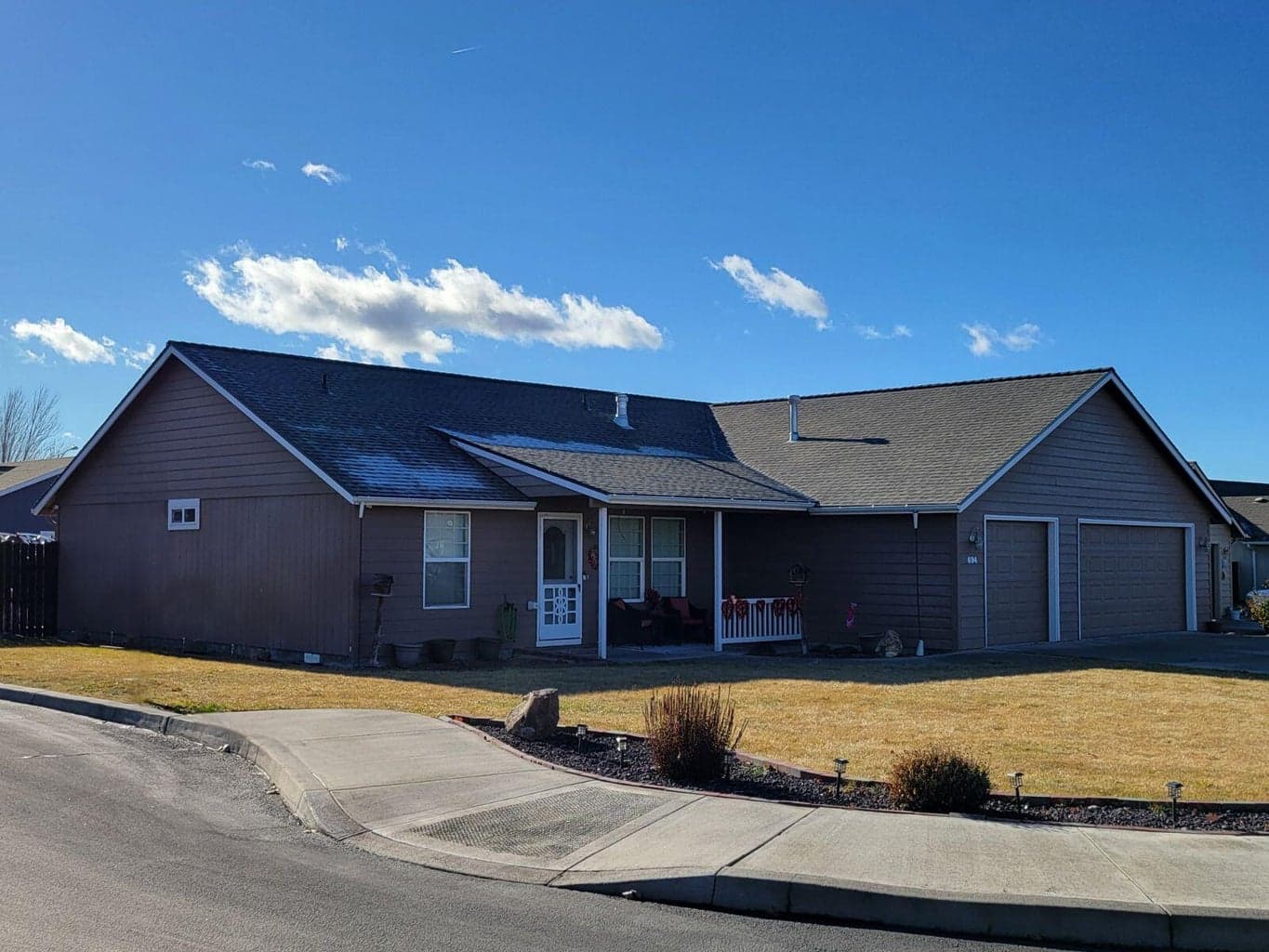 Photo of 694 Stone Ridge 1 of 29