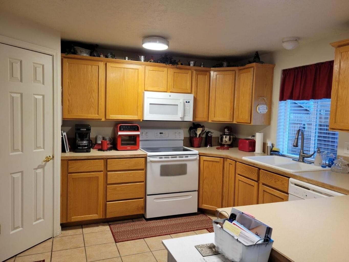 Photo of 694 NE Stone Ridge Lane 10 of 29