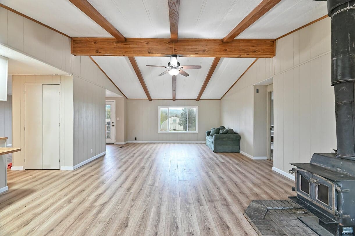 1330 Glenbrook Loop Rd., Riddle, 97469
