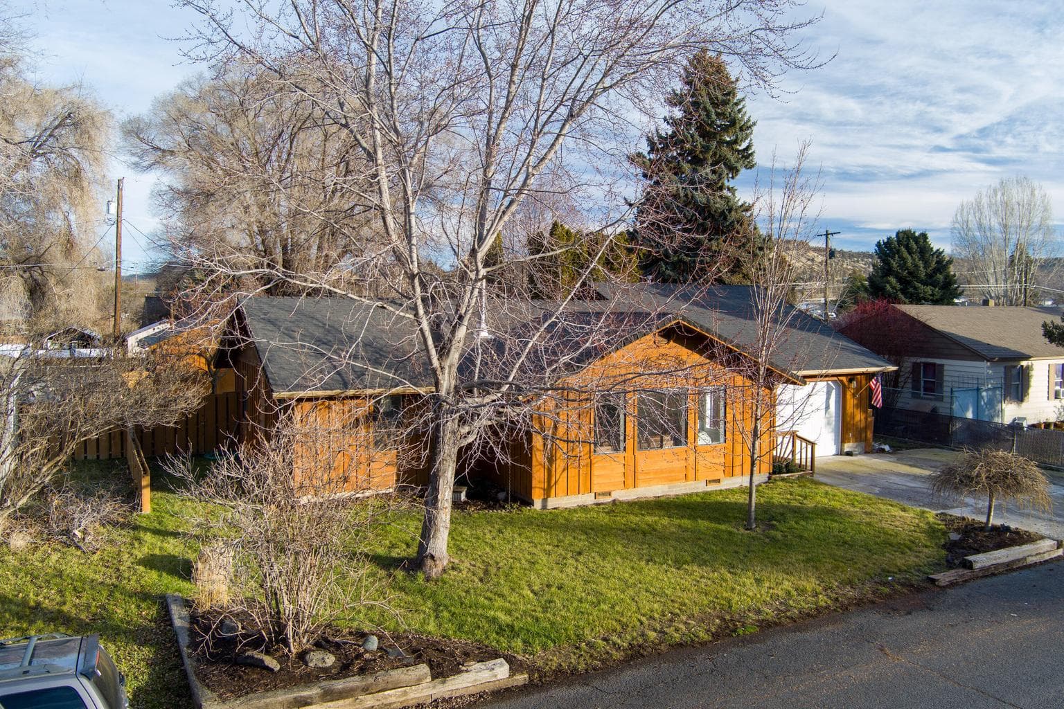 Photo of 670 Dunham 4 of 38
