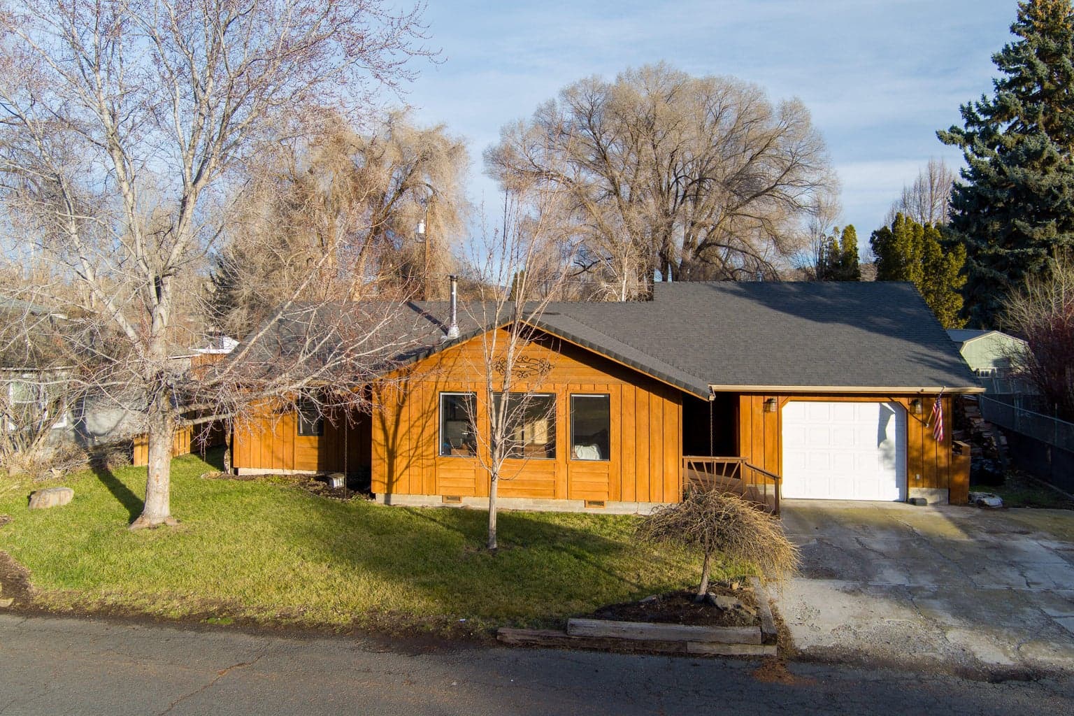 Photo of 670 Dunham 1 of 38