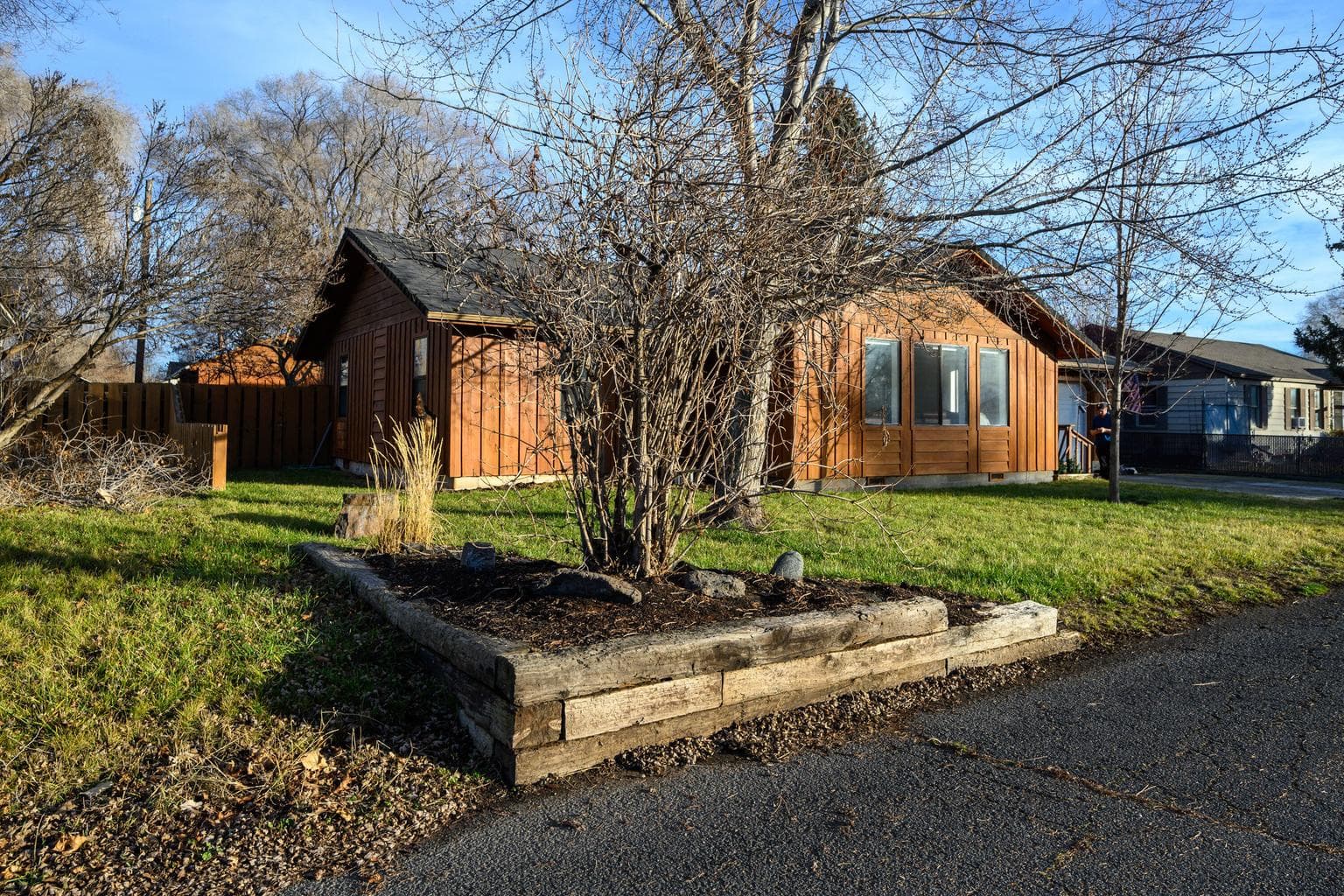 Photo of 670 Dunham 3 of 38