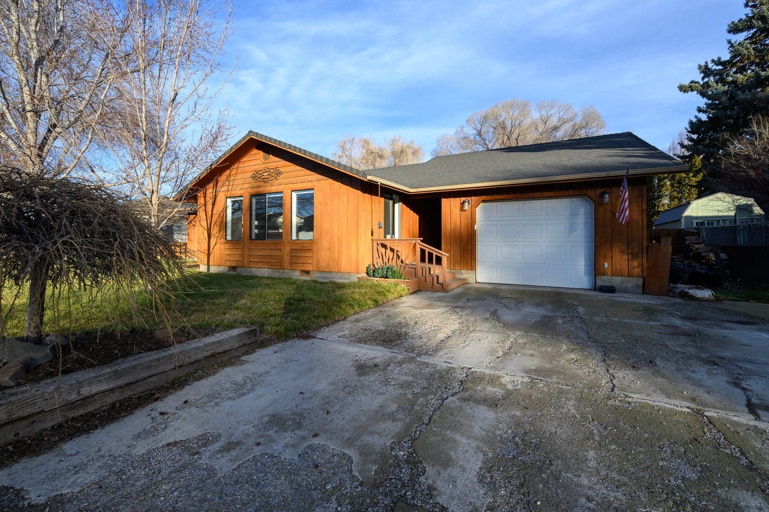 Photo of 670 Dunham 2 of 38