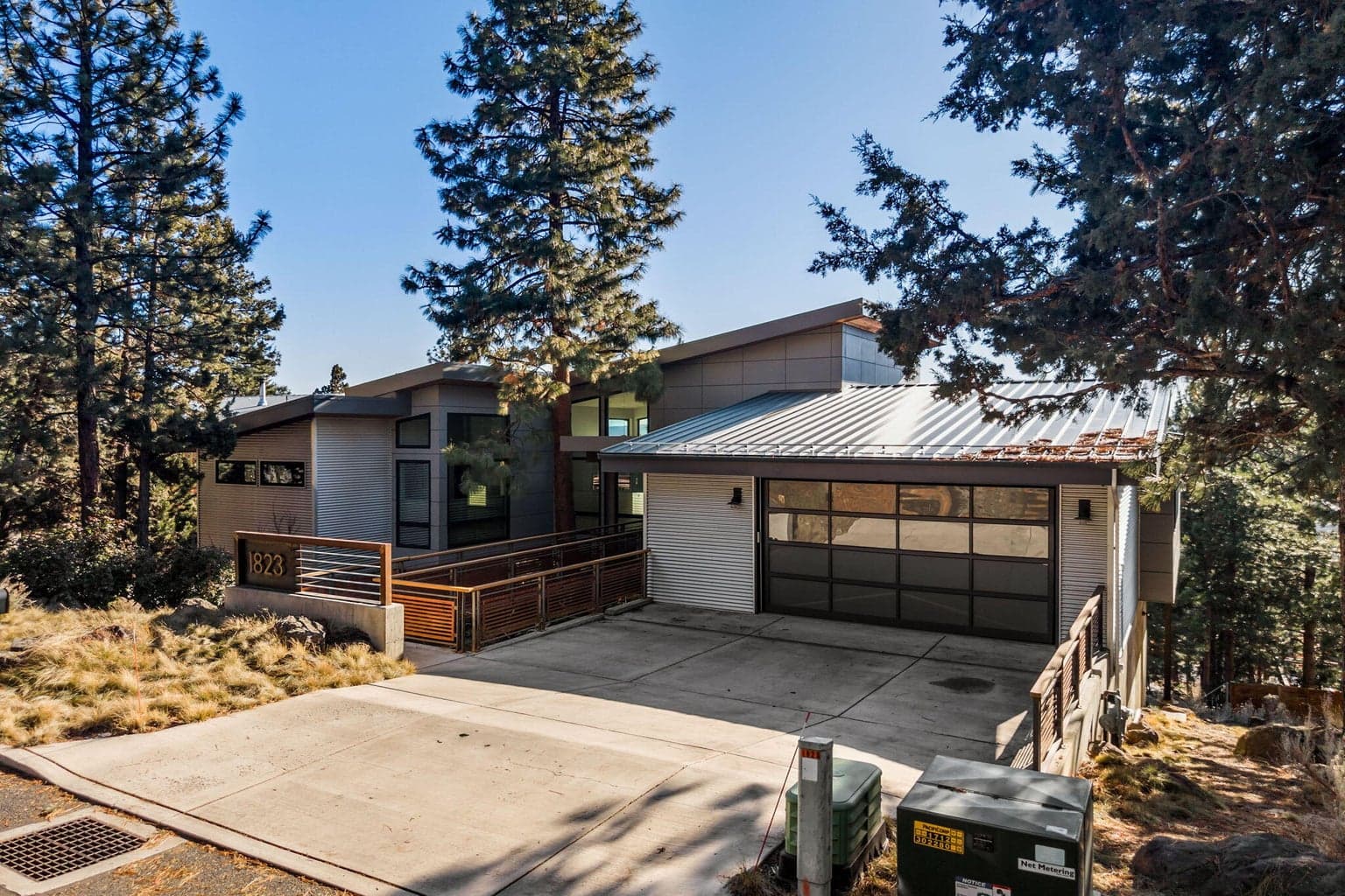 Photo of 1823 NW Rimrock Road 48 of 50