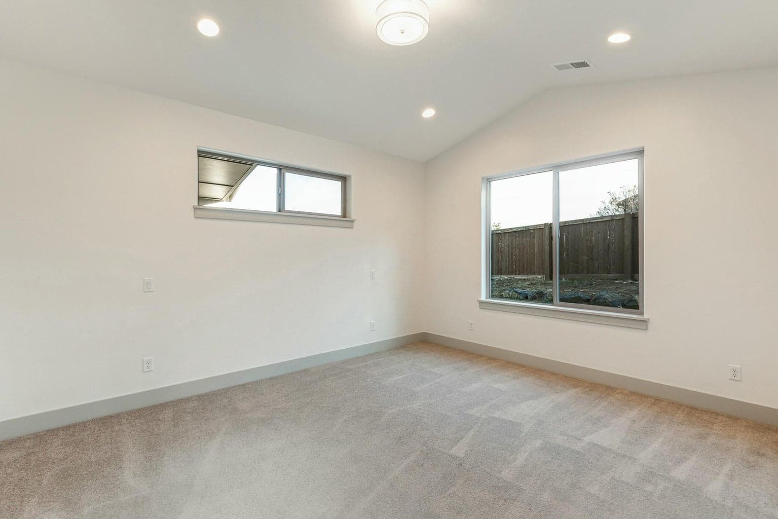 Photo of 3082 NW Horseshoe Lane 14 of 26