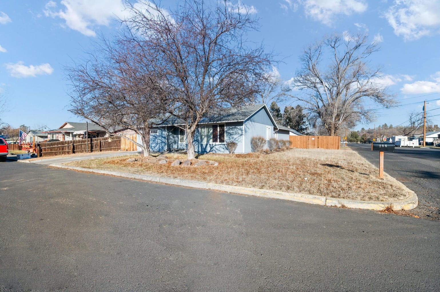 Photo of 286 D 4 of 40