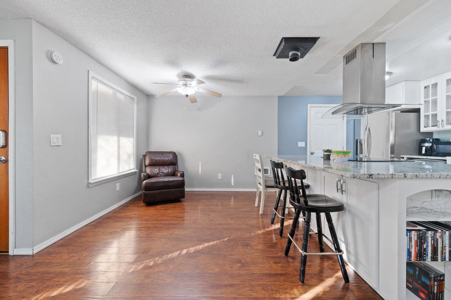 Photo of 286 SE D Street 13 of 40