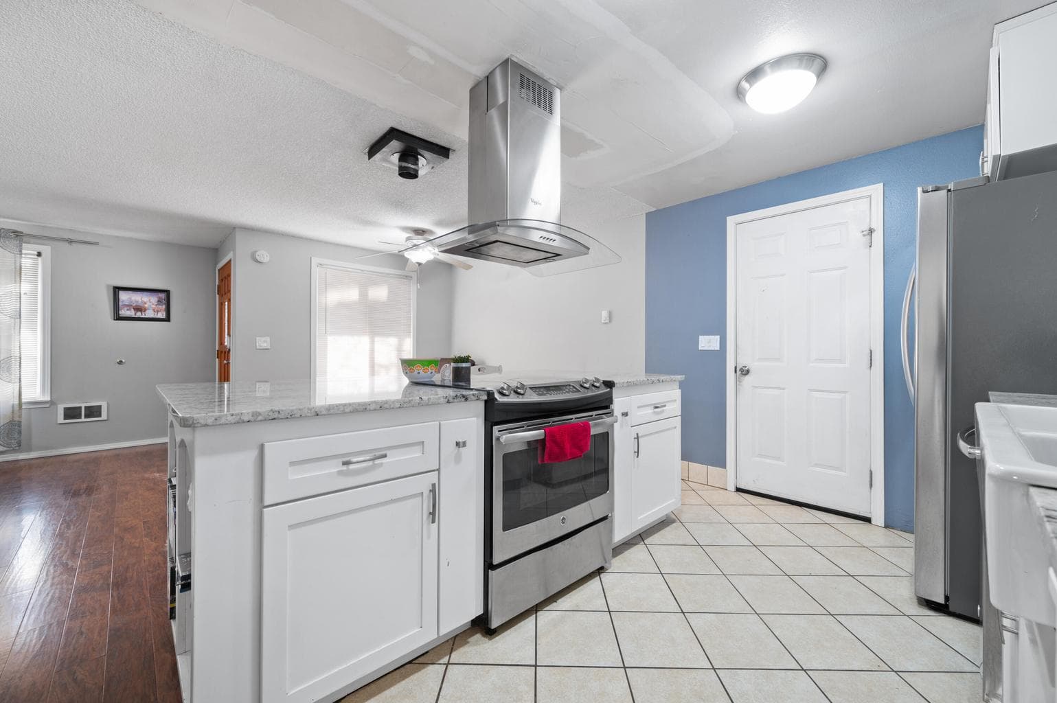 Photo of 286 SE D Street 19 of 40