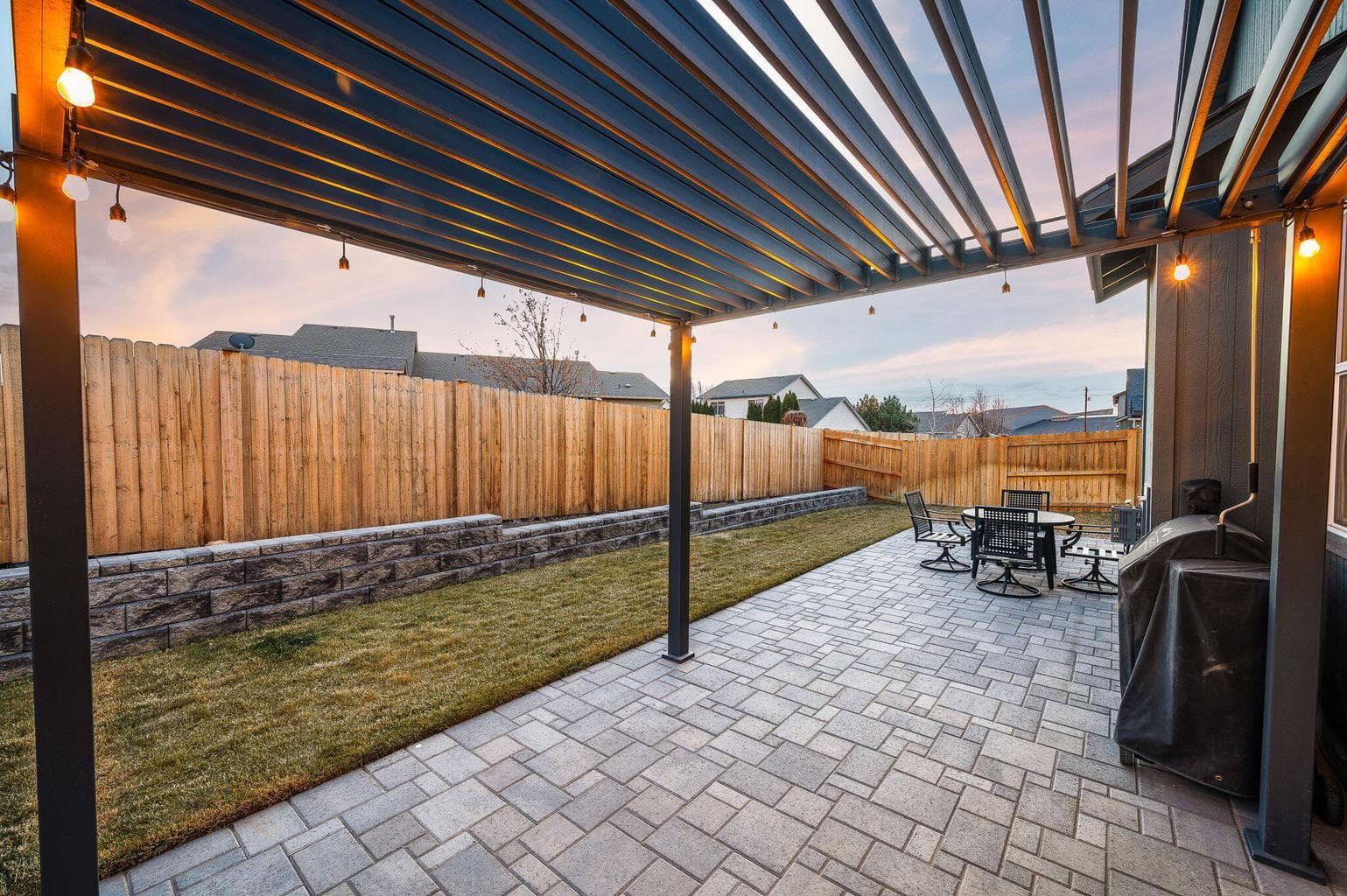 Photo of 920 NW Teak Court 7 of 49