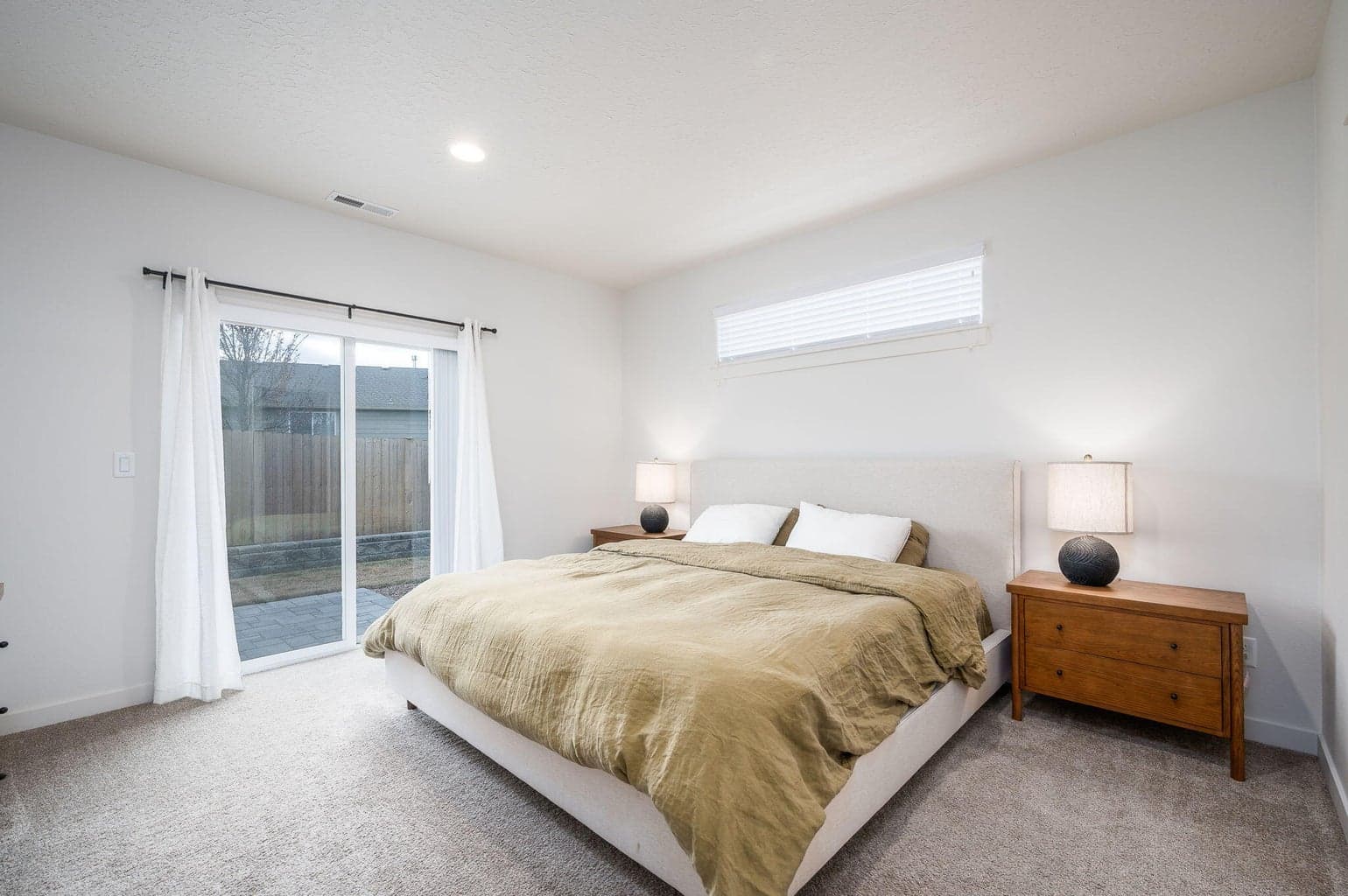 Photo of 920 NW Teak Court 14 of 49