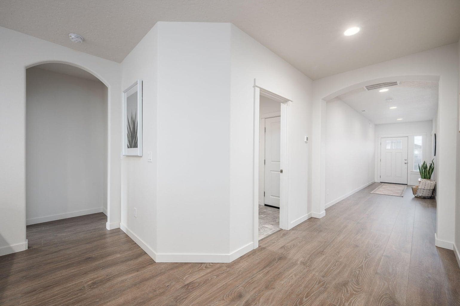 Photo of 920 NW Teak Court 19 of 49