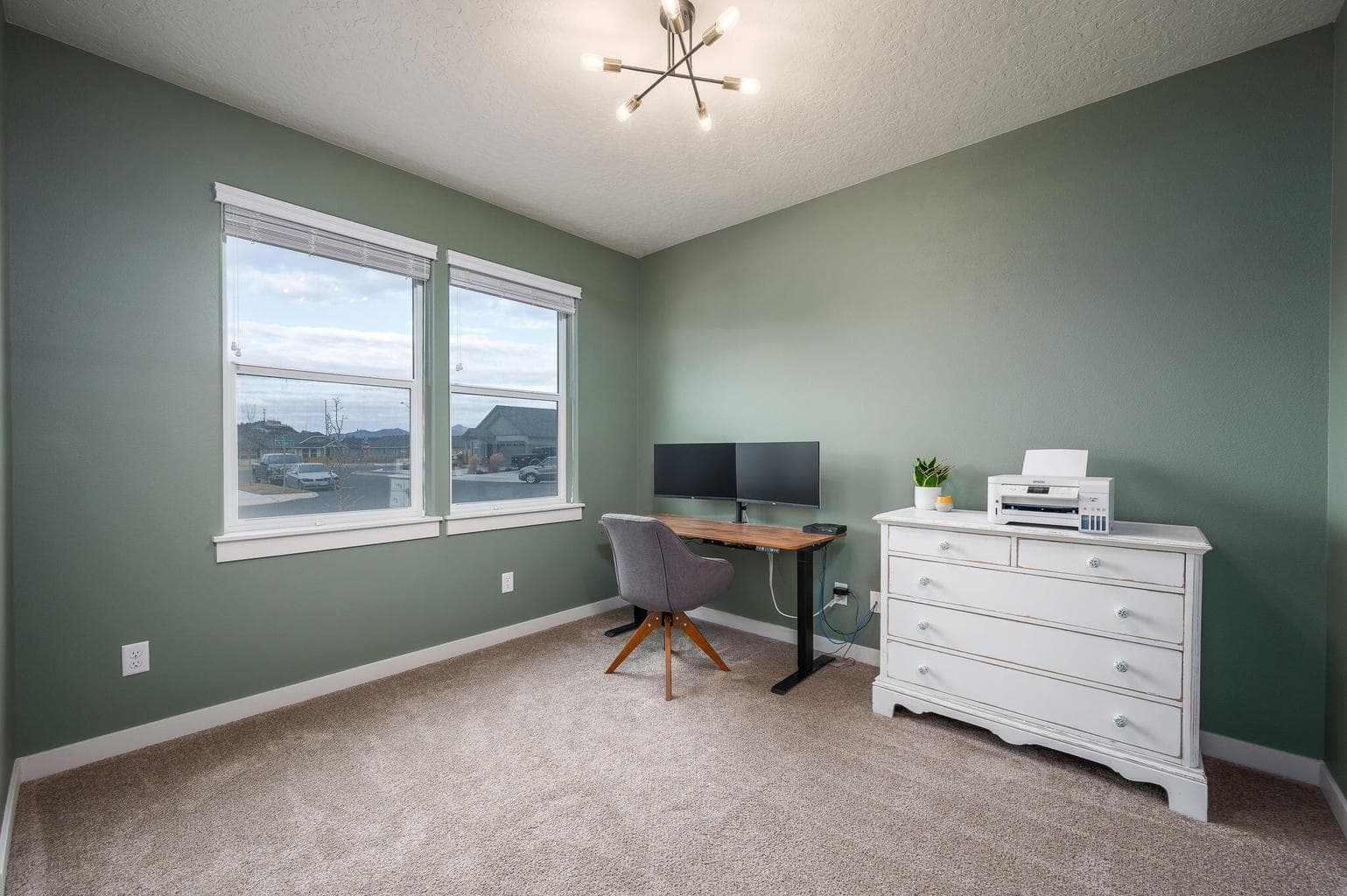 Photo of 920 NW Teak Court 29 of 49