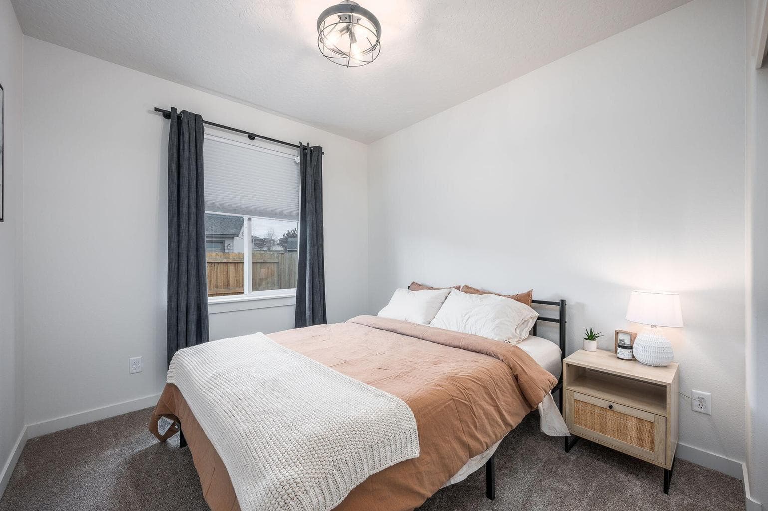 Photo of 920 NW Teak Court 31 of 49