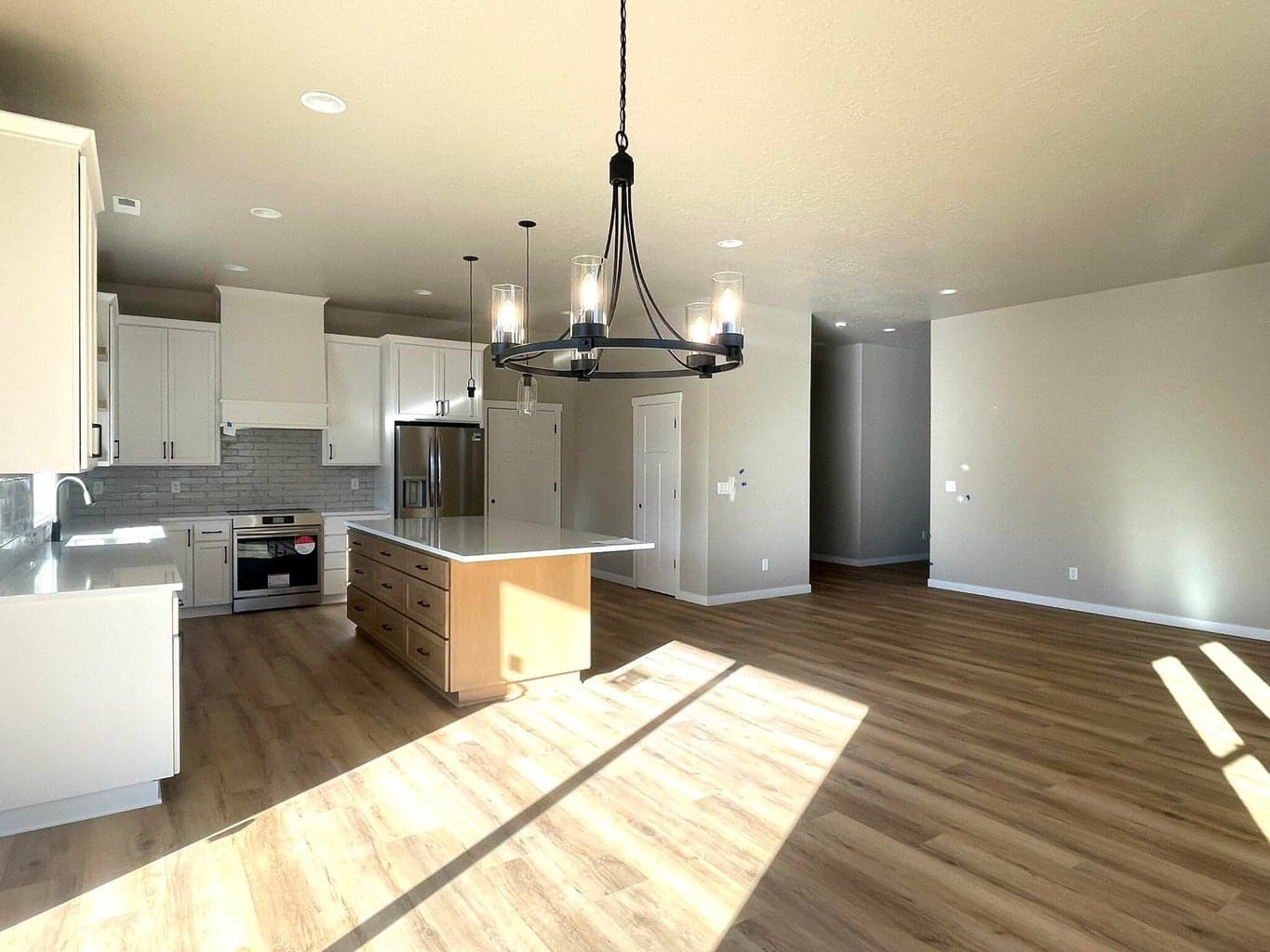 Photo of 131 W Clearpine Drive 21 of 32